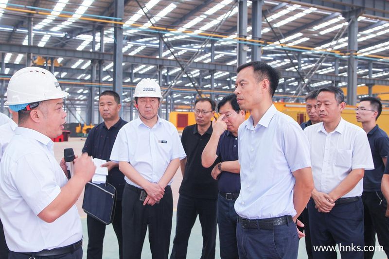 縣委書記秦保建一行蒞臨河礦智能產(chǎn)業(yè)園調(diào)研