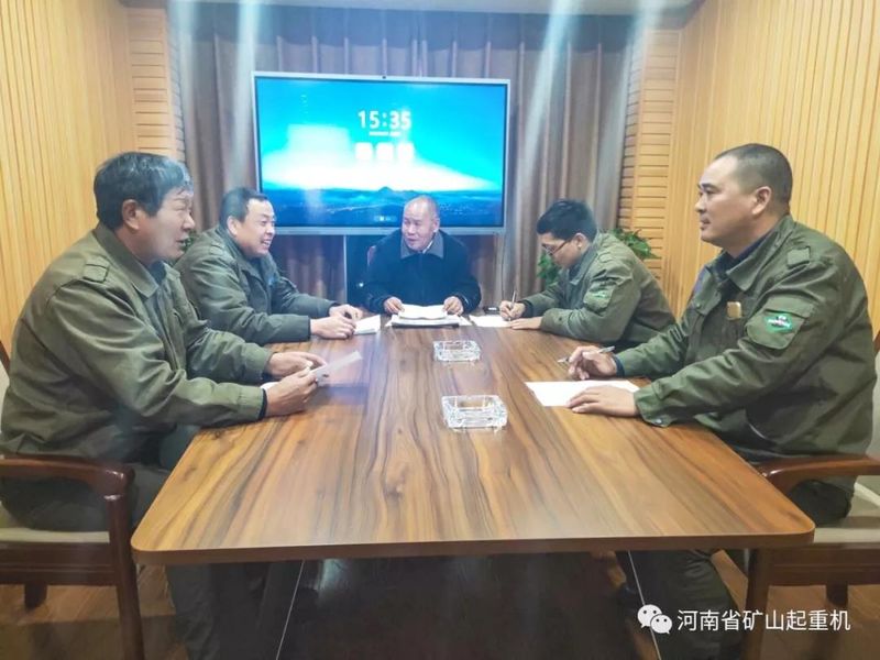 河南礦山開展主題教育“初心使命四問(wèn)”主題黨日活動(dòng)