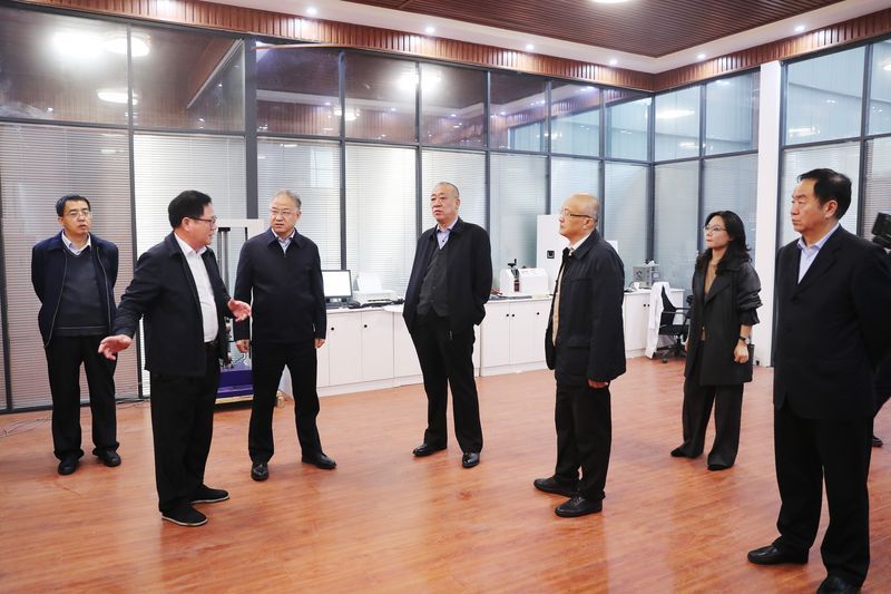 太原重型機(jī)械集團(tuán)有限公司黨委書記、董事長韓珍堂一行蒞臨河南礦山考察調(diào)研